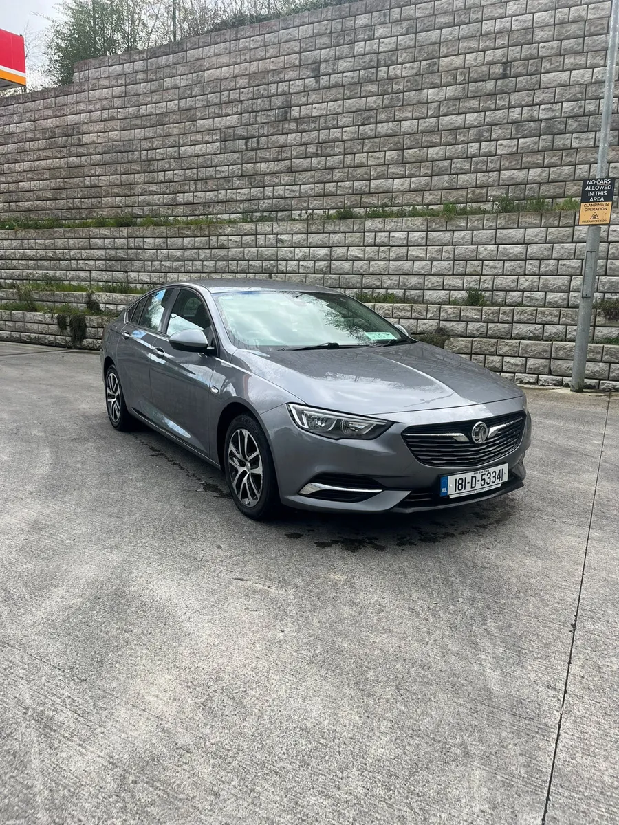 Vauxhall Insignia  ( NEW 2 YEAR NCT )!! - Image 1