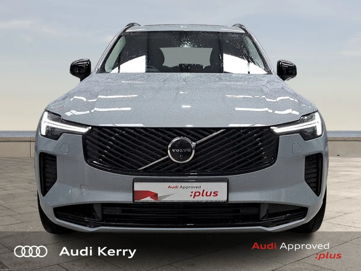 Volvo XC90 GREY - Image 2