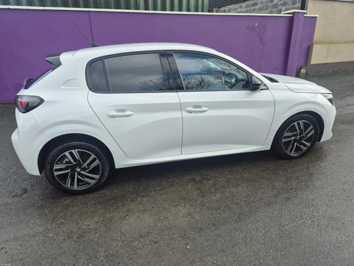 Peugeot 208 DIESEL 1.5 ALLURE BLUE HDI - Image 4