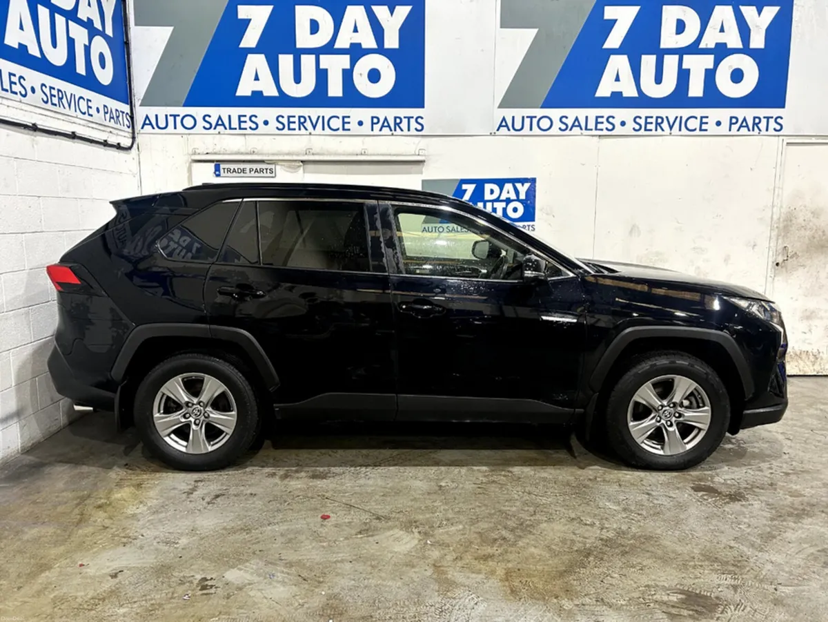 Toyota RAV4 RAV4 HYBRID LUNA 4DR AUTO - Image 3