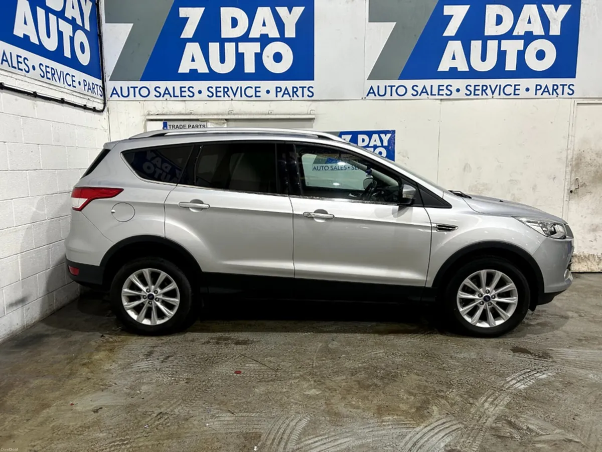 Ford Kuga TITANIUM 2.0 TD 120 S6 M6 F 5DR FWD - Image 3
