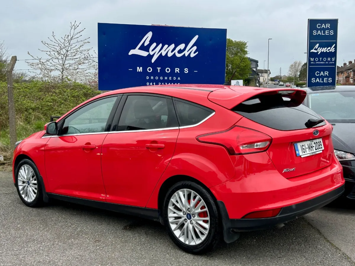 Ford Focus ZETEC 5DR 1.5 TD 95PS 6SPEED 4DR - Image 4