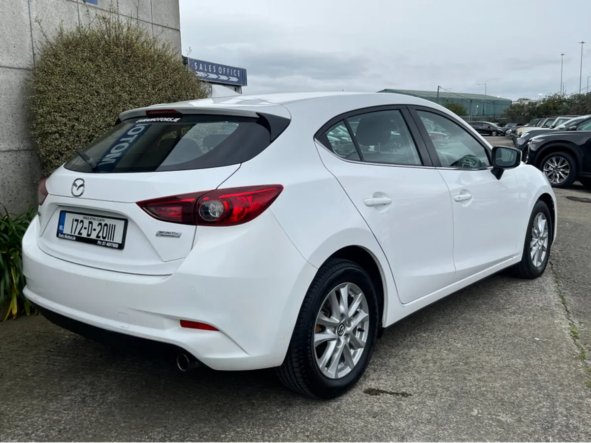 Mazda Mazda3 EXECUTIVE 1.5 PETROL MANUAL //LOW MIL - Image 4