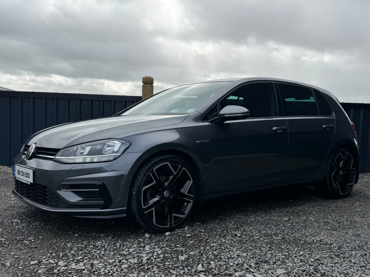 2018 Volkswagen Golf R Line - Image 3