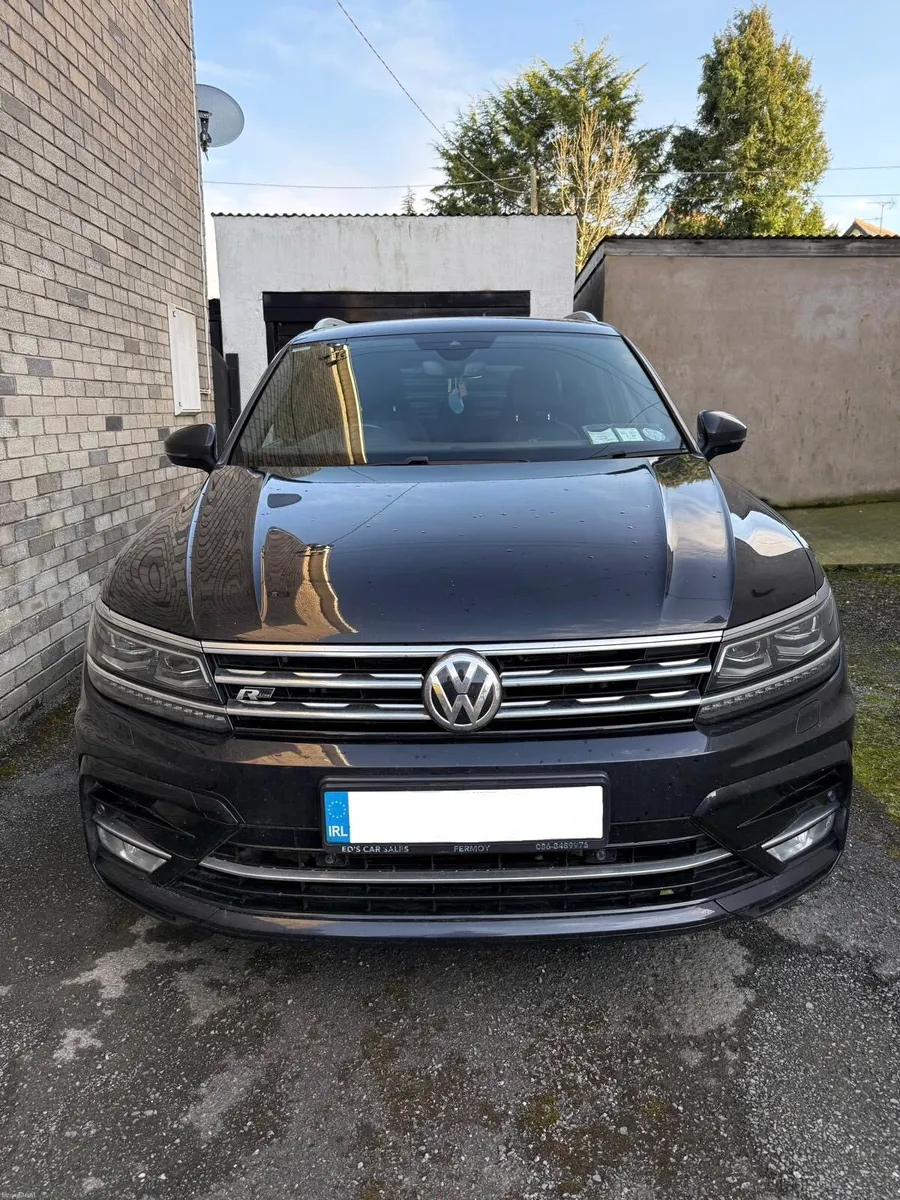 2016 VW Tiguan R line - Image 2