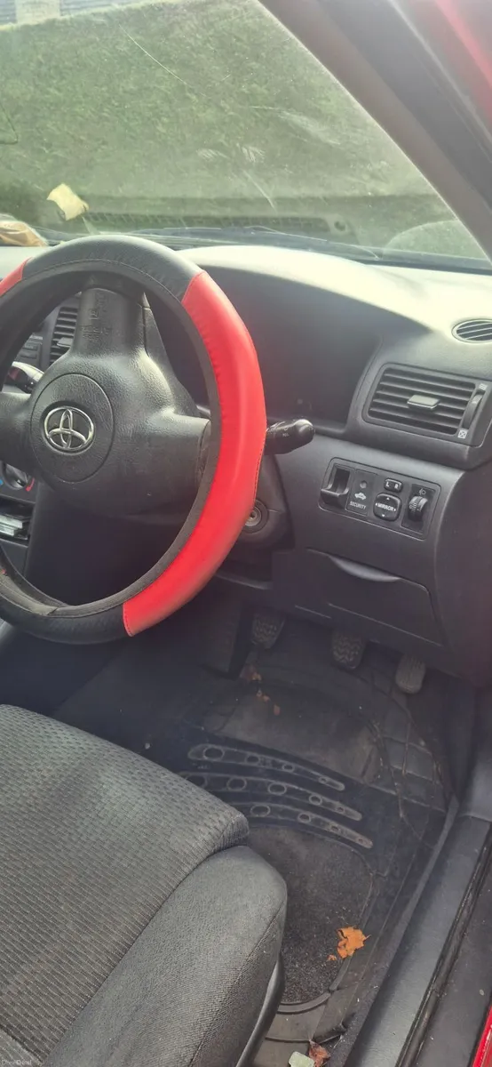 Toyota Corolla 2005 - Image 2