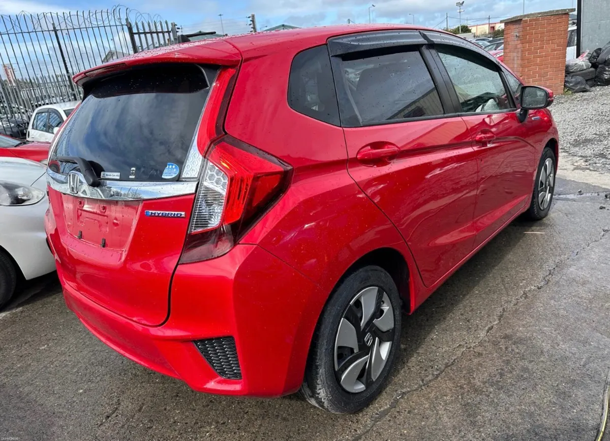 2015 Honda Fit 1.5 Hybrid Auto / New Nct/ warranty - Image 4