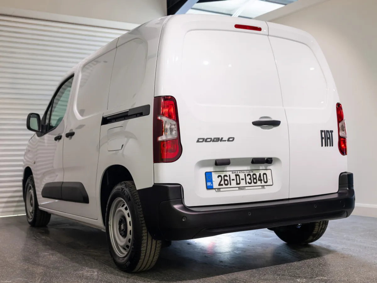 Fiat Doblo SWB 1.5 100HP 650KG 4DR - Image 6