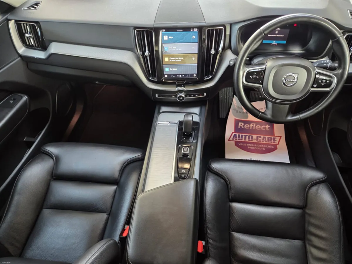Volvo XC60 B4 PLUS DARK 5DR AUTO - Image 2