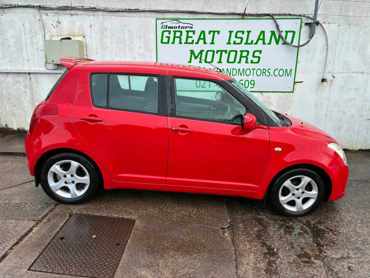 Suzuki Swift 1.3 GLX 5DR - Image 3