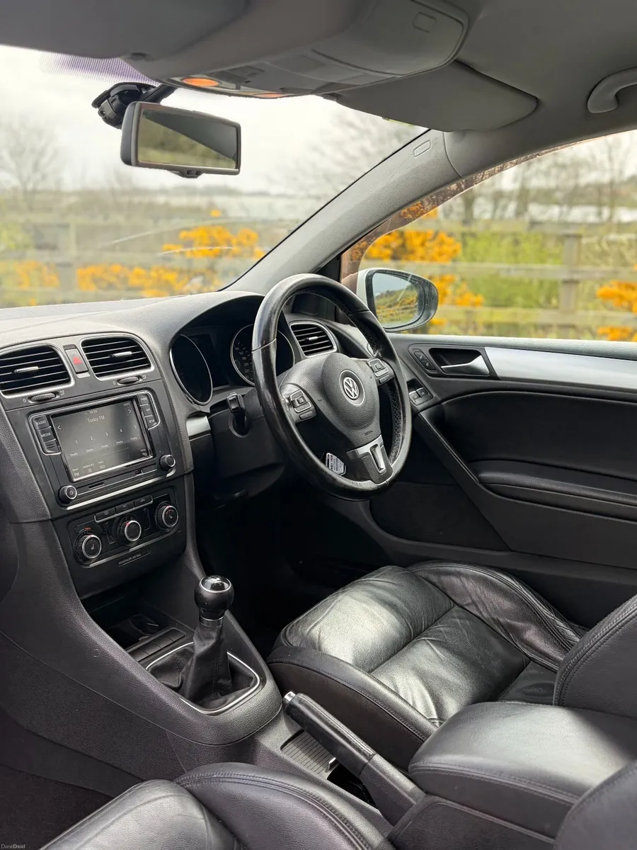 Volkswagen Golf 2011 - Image 3