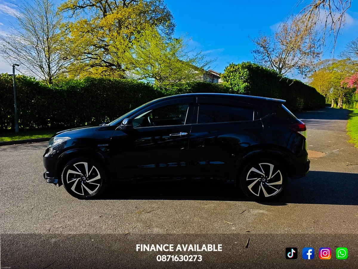 2017 Honda Vezel Rs 1.5 Petrol Hybrid Auto Topspec - Image 4