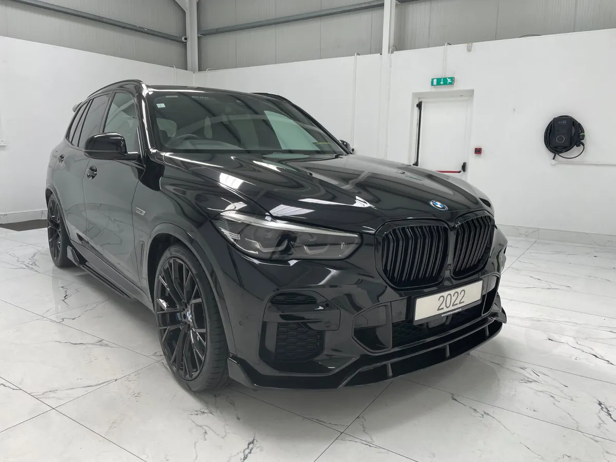 BMW X5 2022 - Image 1