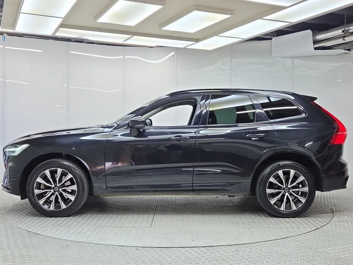 Volvo XC60 2.0D B4 Plus Dark 5DR Auto - Image 5