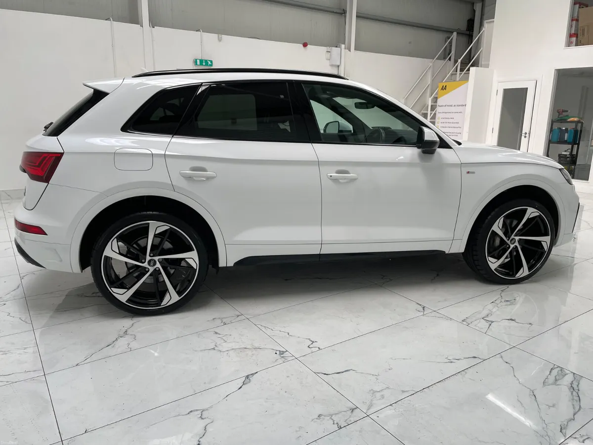 Audi Q5 2023 - Image 2