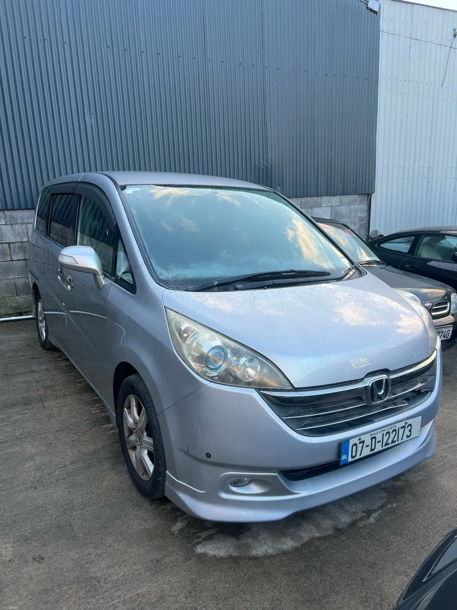 Honda Stepwagon 2007 only today €1600 cash - Image 1