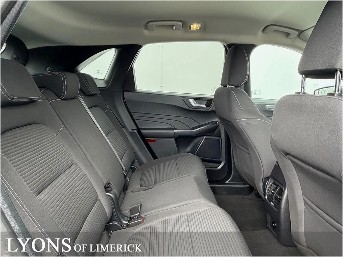 Ford Kuga 2.5 Duratec 225PS PHEV Titanium Auto - Image 4
