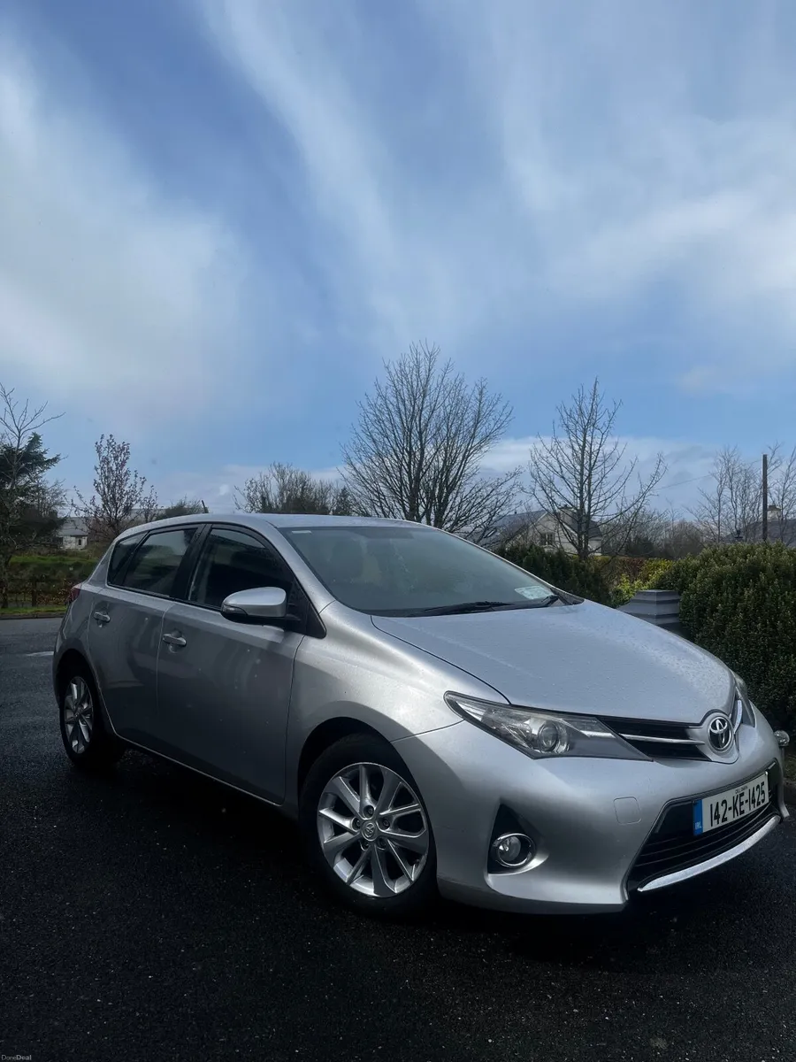 2014 Toyota Auris 1.4 D-4D Aura 4DR *NCT 02/27 - Image 2
