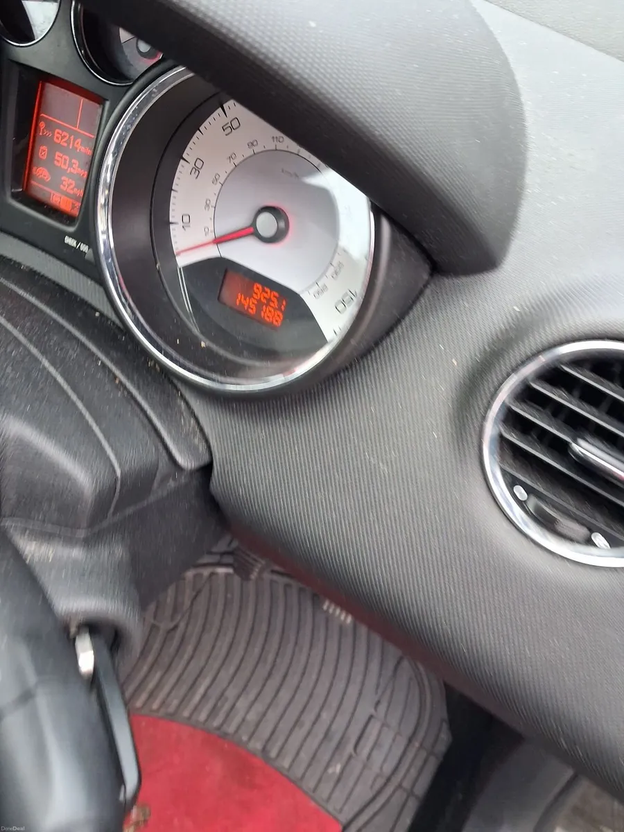 Peugeot 308 2011 - Image 4