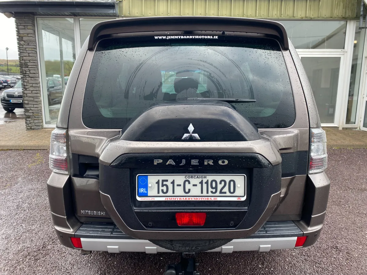 2015 Mitsubishi Pajero LWB N1 5-ST AT N 4DR AUTO - Image 4