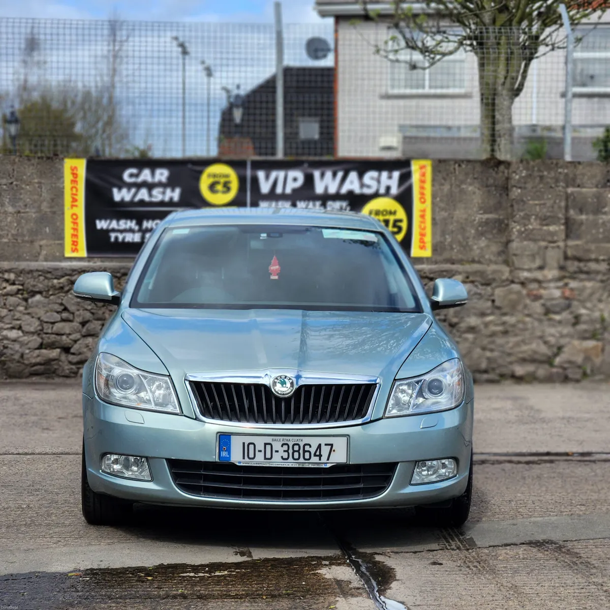 2010 Skoda Octavia 1.6tdi tax 1 year - Image 3