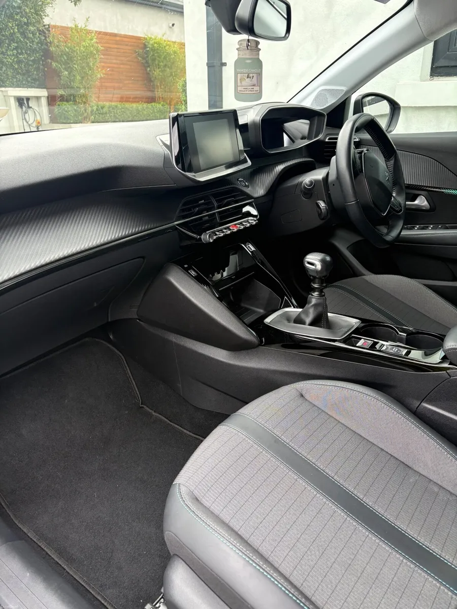 Peugeot 208 2021 - Image 6