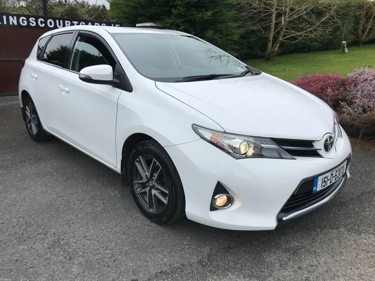 151 Toyota Auris 1.6 Petrol Nct & Tax - Image 5