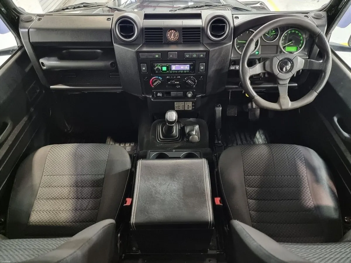 Land Rover Defender ** 110 ** CREWCAB 5 SEAT ** VE - Image 2
