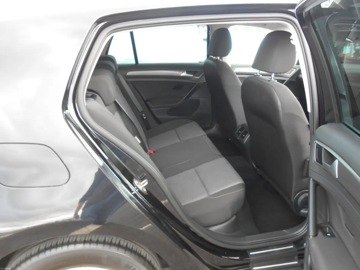 Volkswagen Golf Trendline 1.2 Petrol Auto 2016 - Image 4