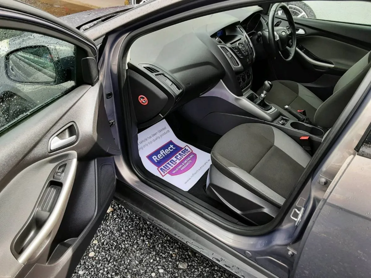 Ford focus 2012 Low mileage - Image 4