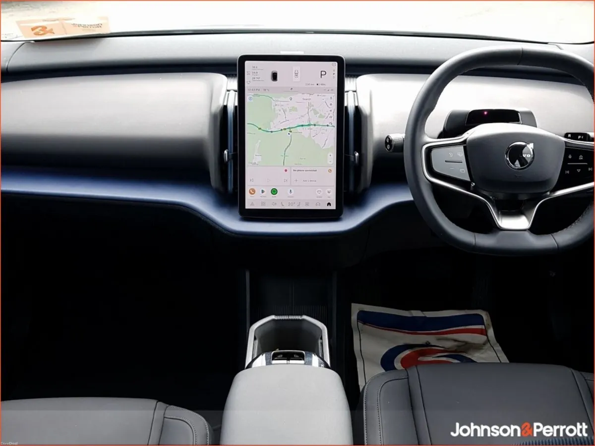 Volvo EX30 Single Motor Ext Range 272hp Plus - Thr - Image 2