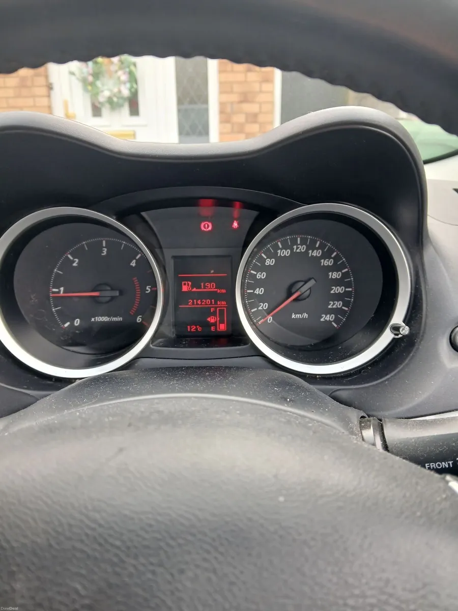 Mitsubishi Lancer 2011 - Image 2