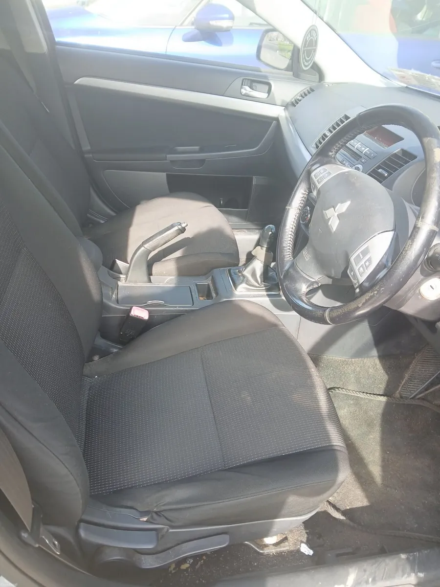 Mitsubishi Lancer 2011 - Image 4