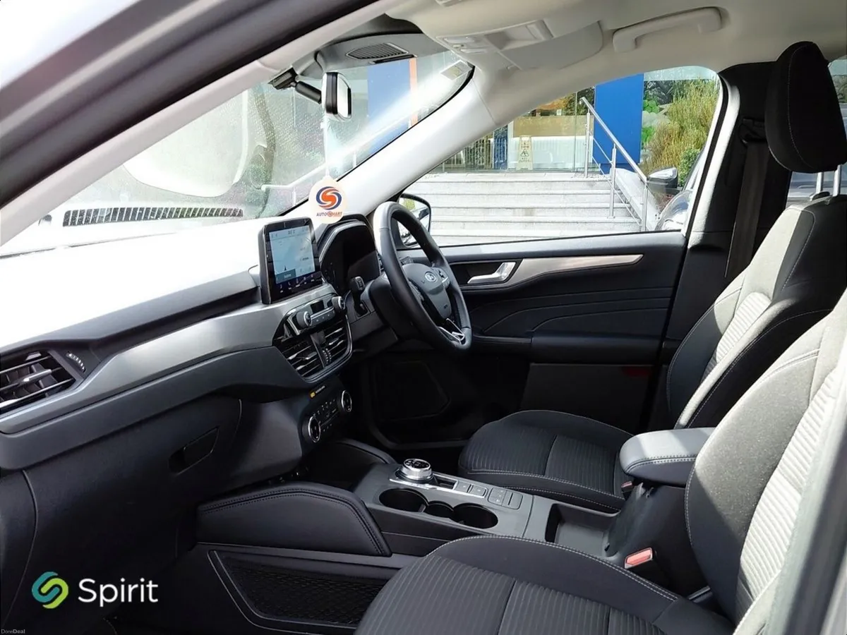 Ford Kuga 2.5 Duratec 225PS PHEV Titanium Auto - Image 4