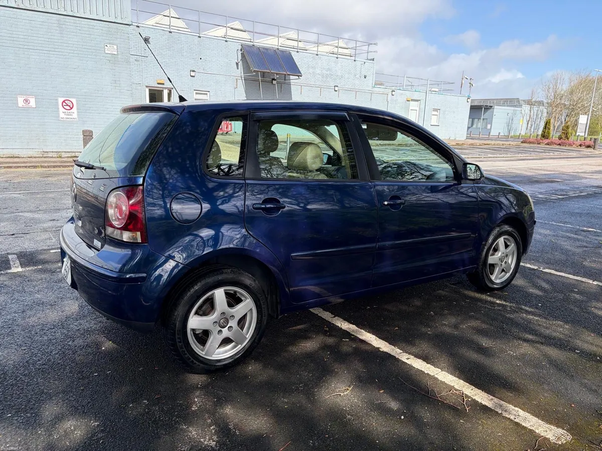 Volkswagen Polo 2006 automatic - Image 2