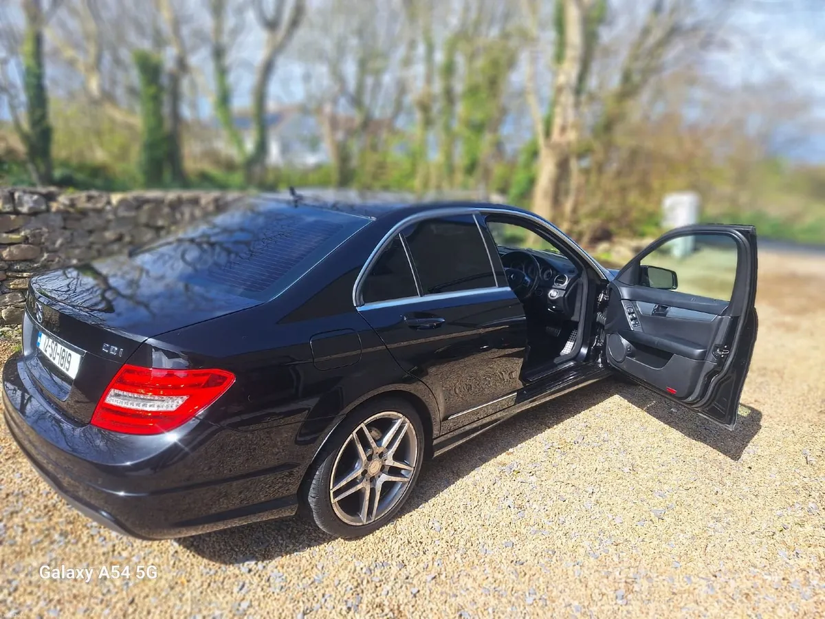 Mercedes-Benz C250 2012 - Image 4