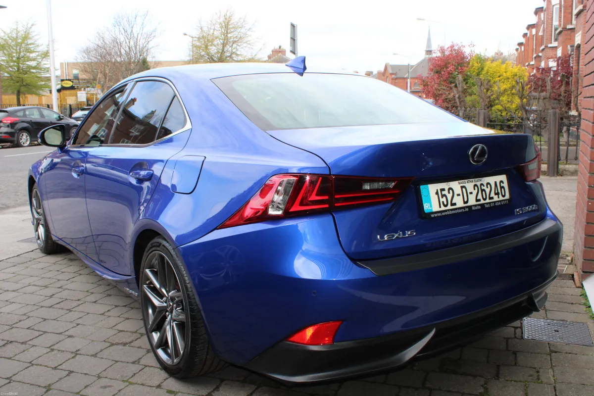 F-SPORT 300H 2.5L- AUTO - LEXUS HISTORY - NEW NCT - Image 4