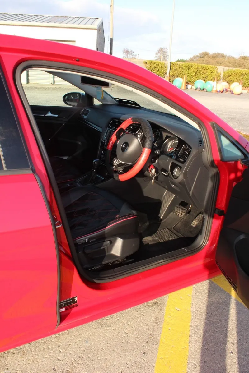 Volkswagen Golf 2014 Automatic - Image 4