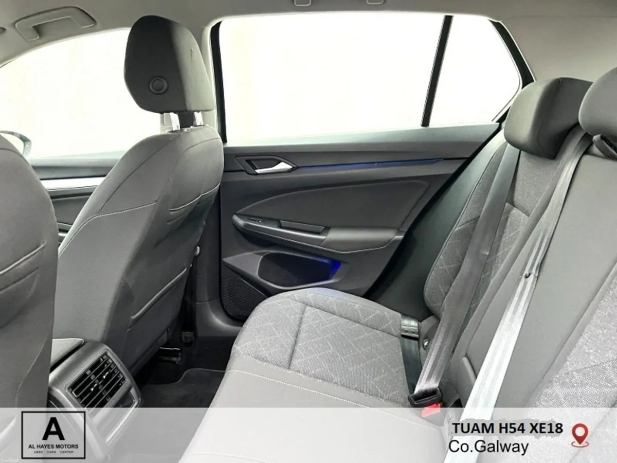 Volkswagen Golf LIFE 2.0 TDI 6SPEED 115BHP *PRICE - Image 4