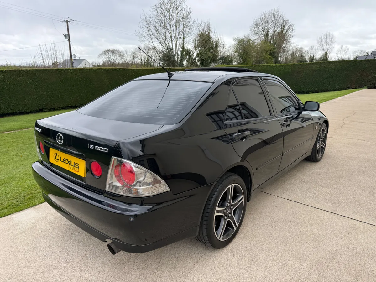 2001 LEXUS IS200 SE | PRIVACY GLASS | SUNROOF - Image 3