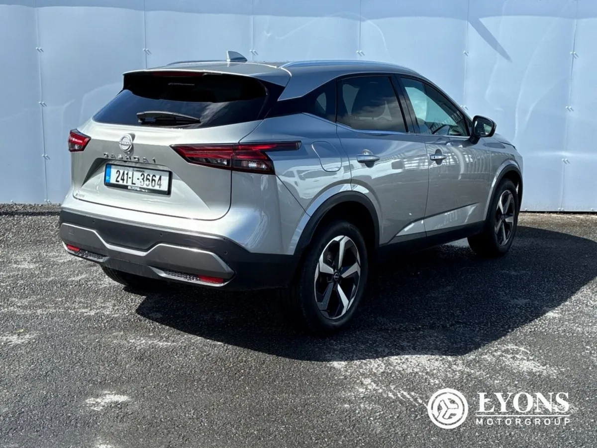 Nissan Qashqai SV 1.3 Petrol Mild Hybrid Manual - Image 3