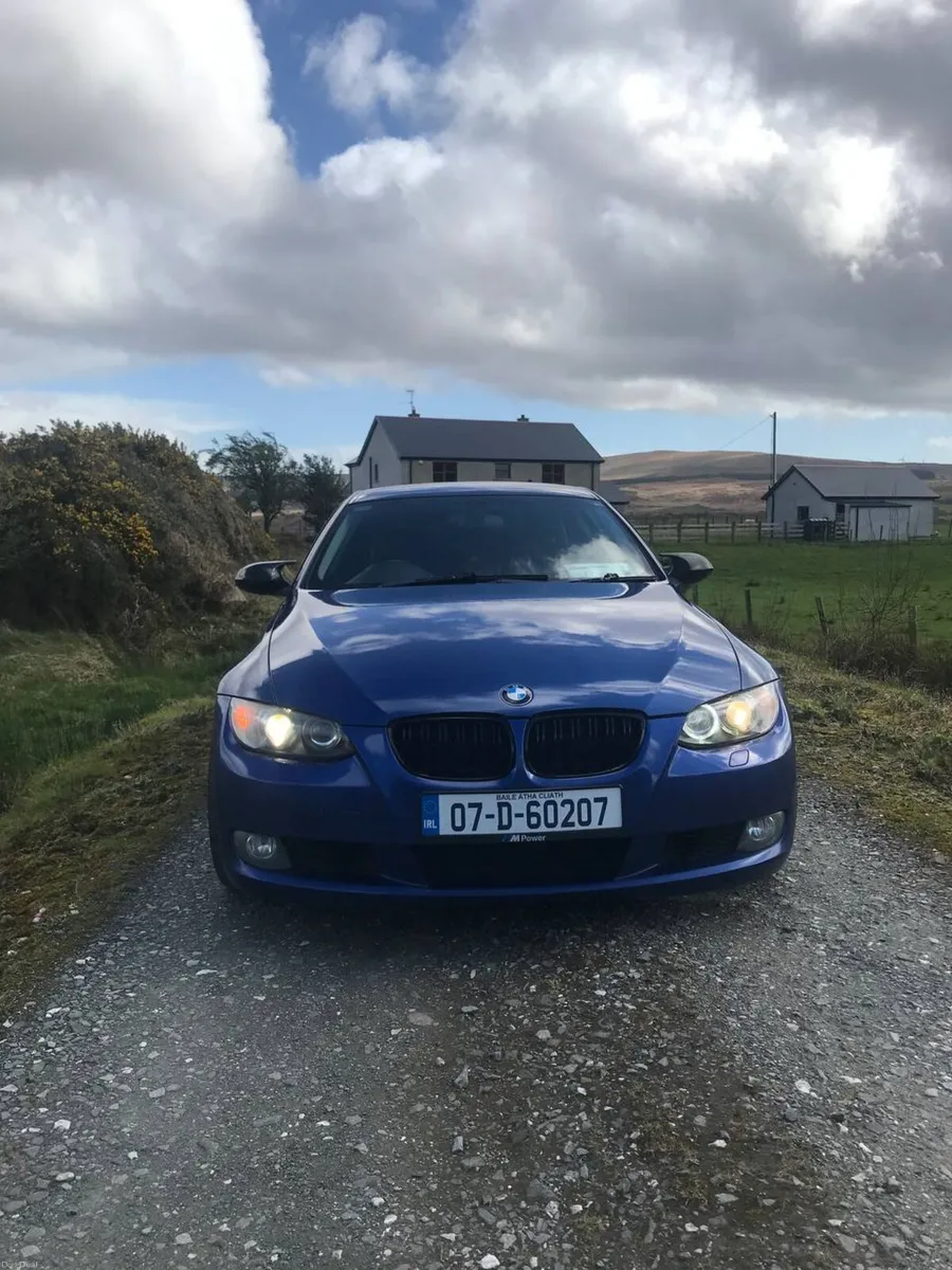 BMW e92 320i 2.0 low mileage - Image 3