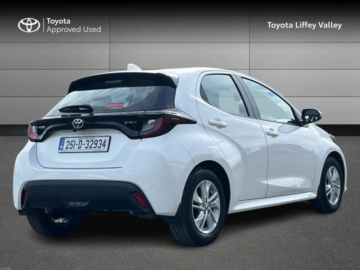 Toyota Yaris Yaris Hybrid 115 Luna - Image 2