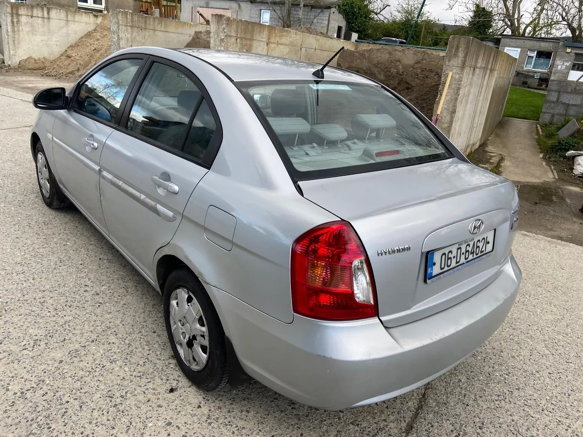 Hyundai Accent 1.4 Petrol - Image 4