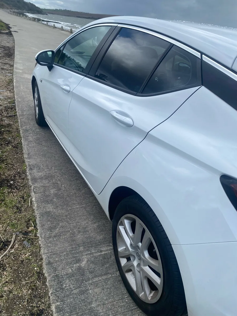 Vauxhall Astra 16 - Image 2