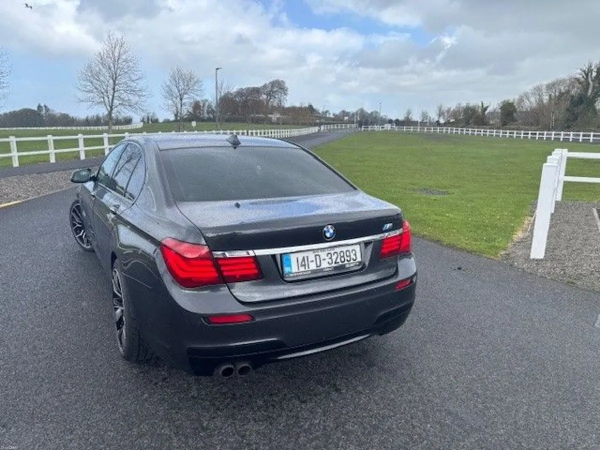 BMW 7-Series 2014 - Image 2