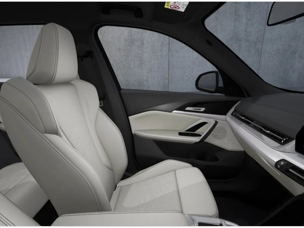 BMW iX1 eDrive20 M Sport - Image 4