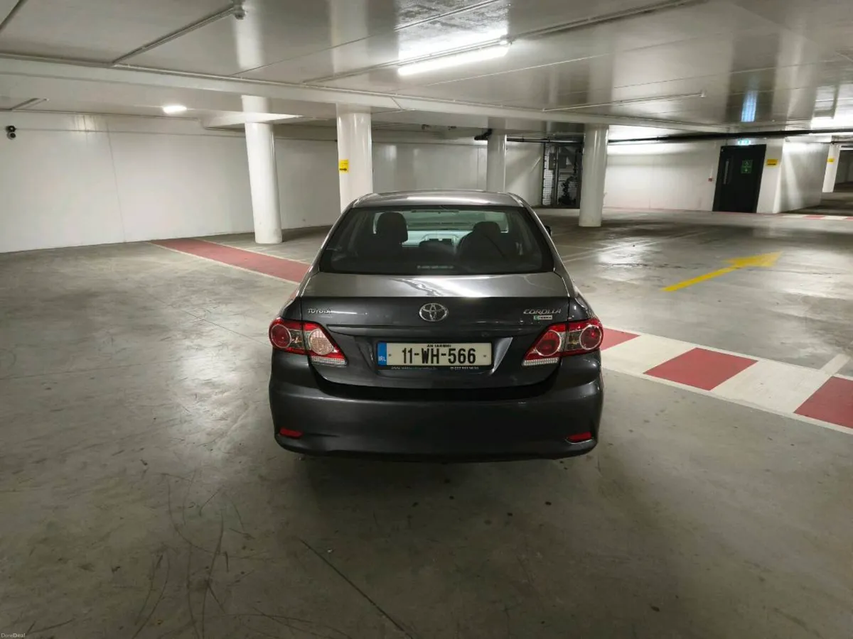 Toyota Corolla very low km - Image 2