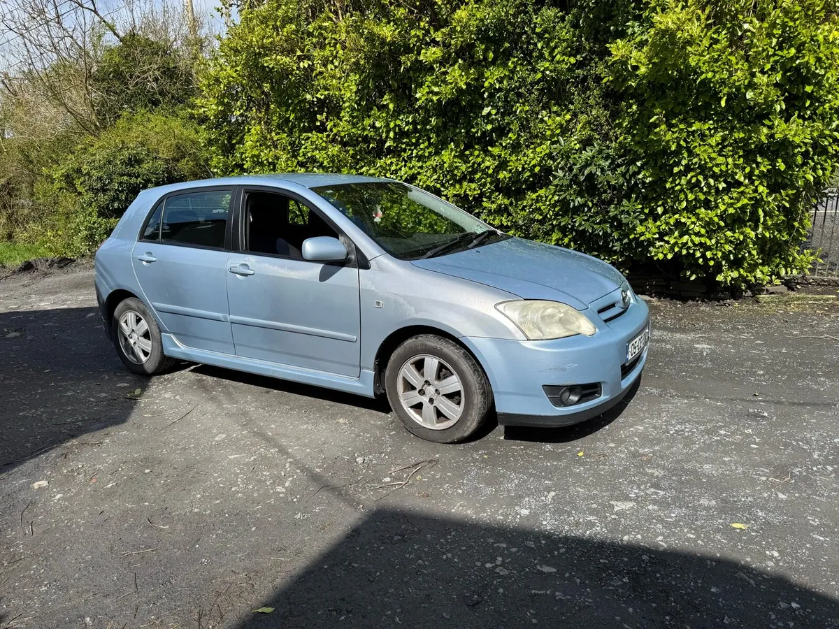 Toyota Corolla - Image 2