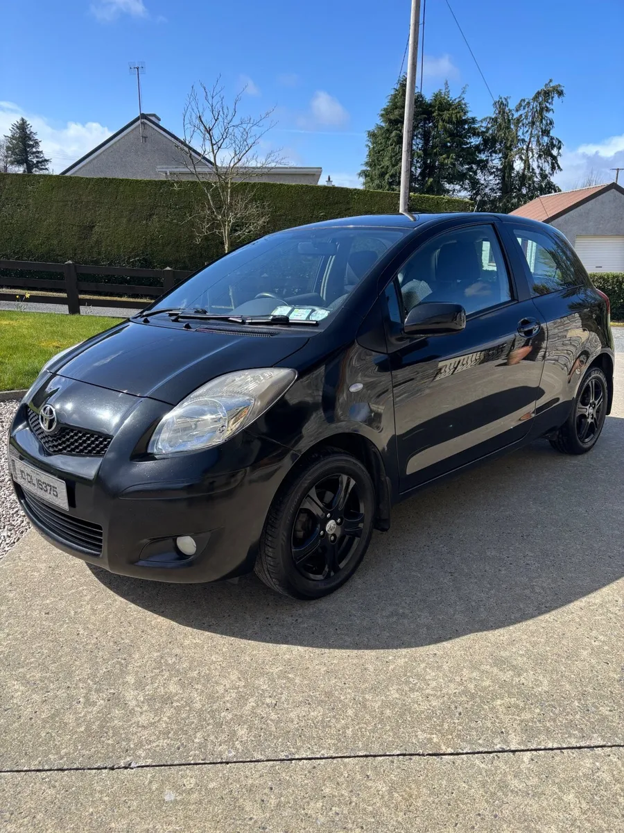 Toyota Yaris 2010 1.3 petrol - Image 4